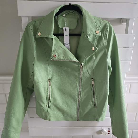 Vegan leather green jacket. - Picture 1 of 10